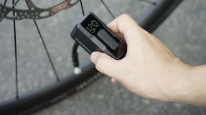 RAVEMEN EP01 Elektrische Mini-Fahrradpumpe