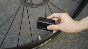 RAVEMEN EP01 Elektrische Mini-Fahrradpumpe