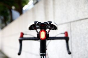 INFINI I‑210R OLLEY – USB‑C Rechargeable Rear Light (20 lm) with Wide‑Angle Visibility